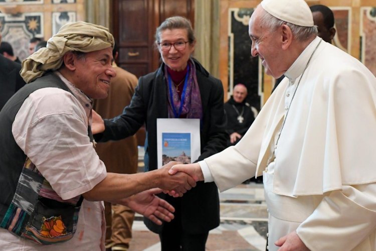Pope Francis: Art encourages thirst for God