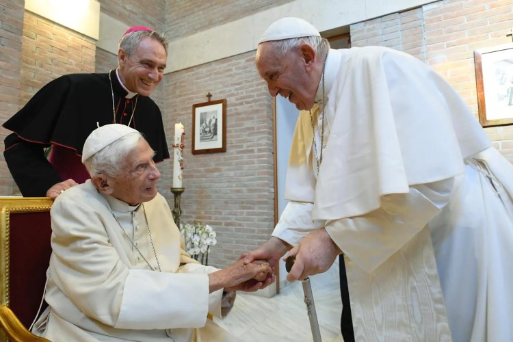 Pope Francis: Pray for a ‘very ill’ Benedict XVI